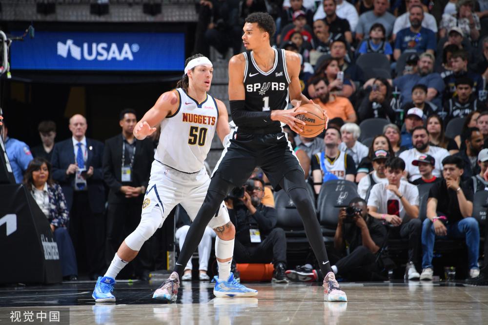 球的深厚情 球的深厚情