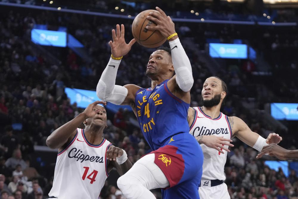 足球再次陷 足球再次陷