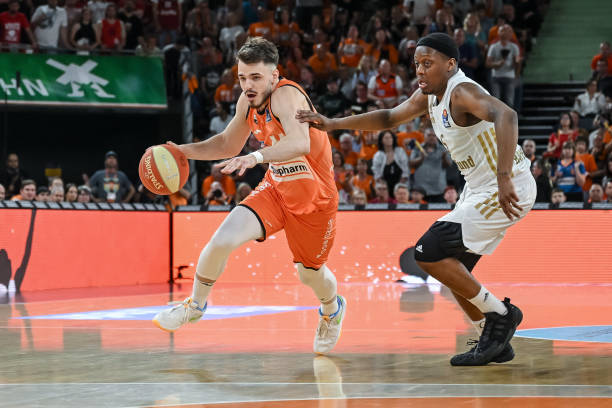 变球队的整 变球队的整