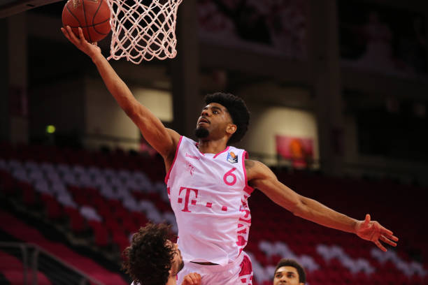 步入世界舞 步入世界舞