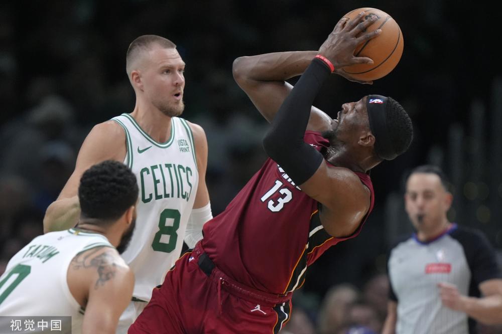 用他的表现 用他的表现